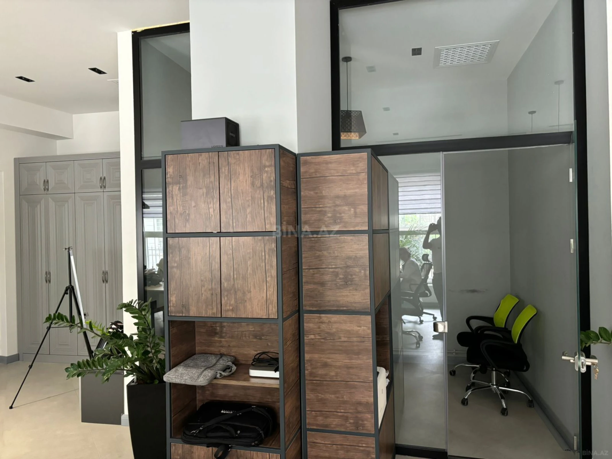 Kirayə verilir 3 otaqlı ofis 127 m²