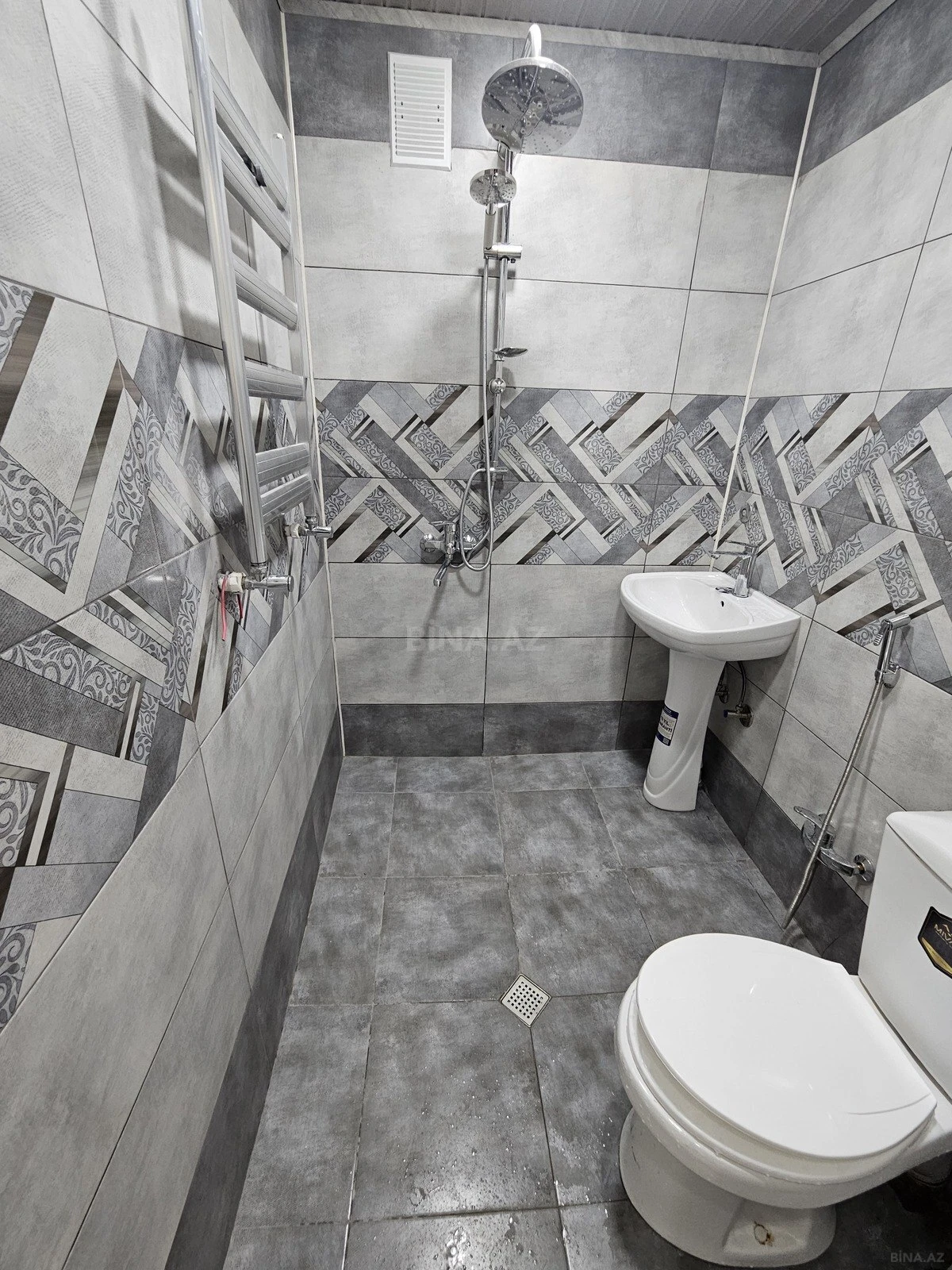 Satılır 2 otaqlı mənzil 47 m²