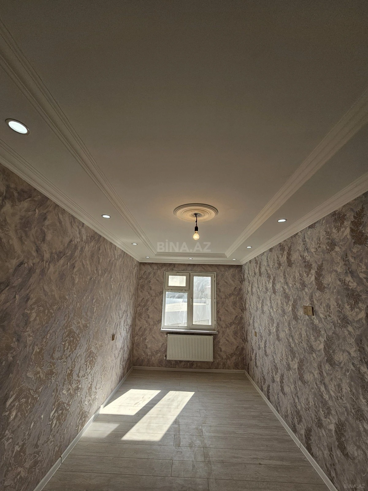 Satılır 2 otaqlı mənzil 47 m²