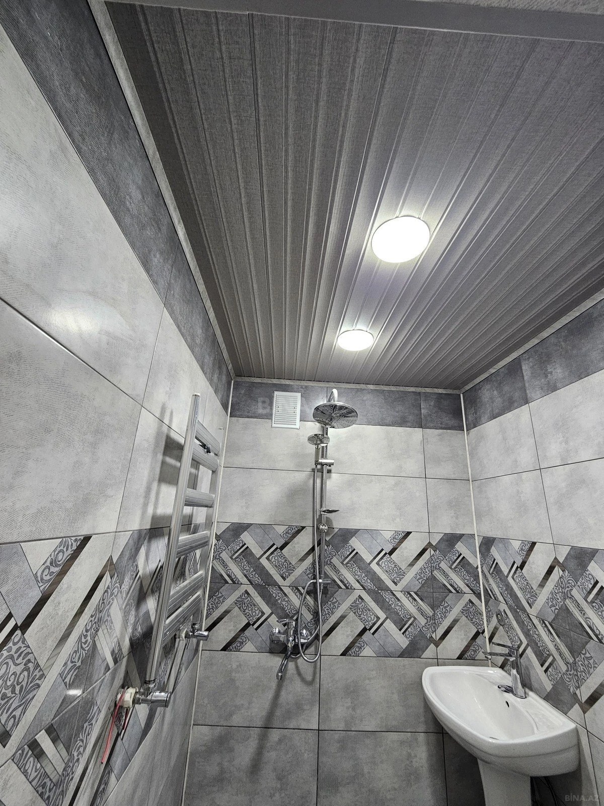 Satılır 2 otaqlı mənzil 47 m²