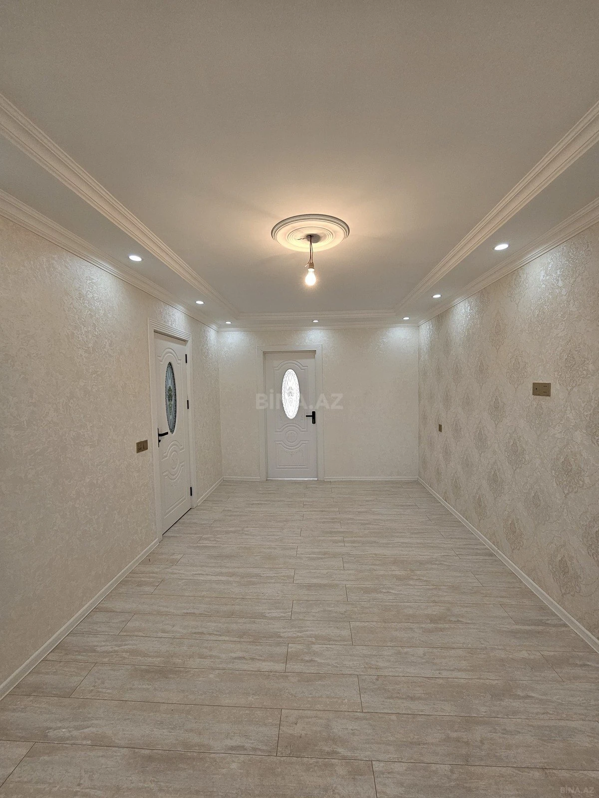 Satılır 2 otaqlı mənzil 47 m²