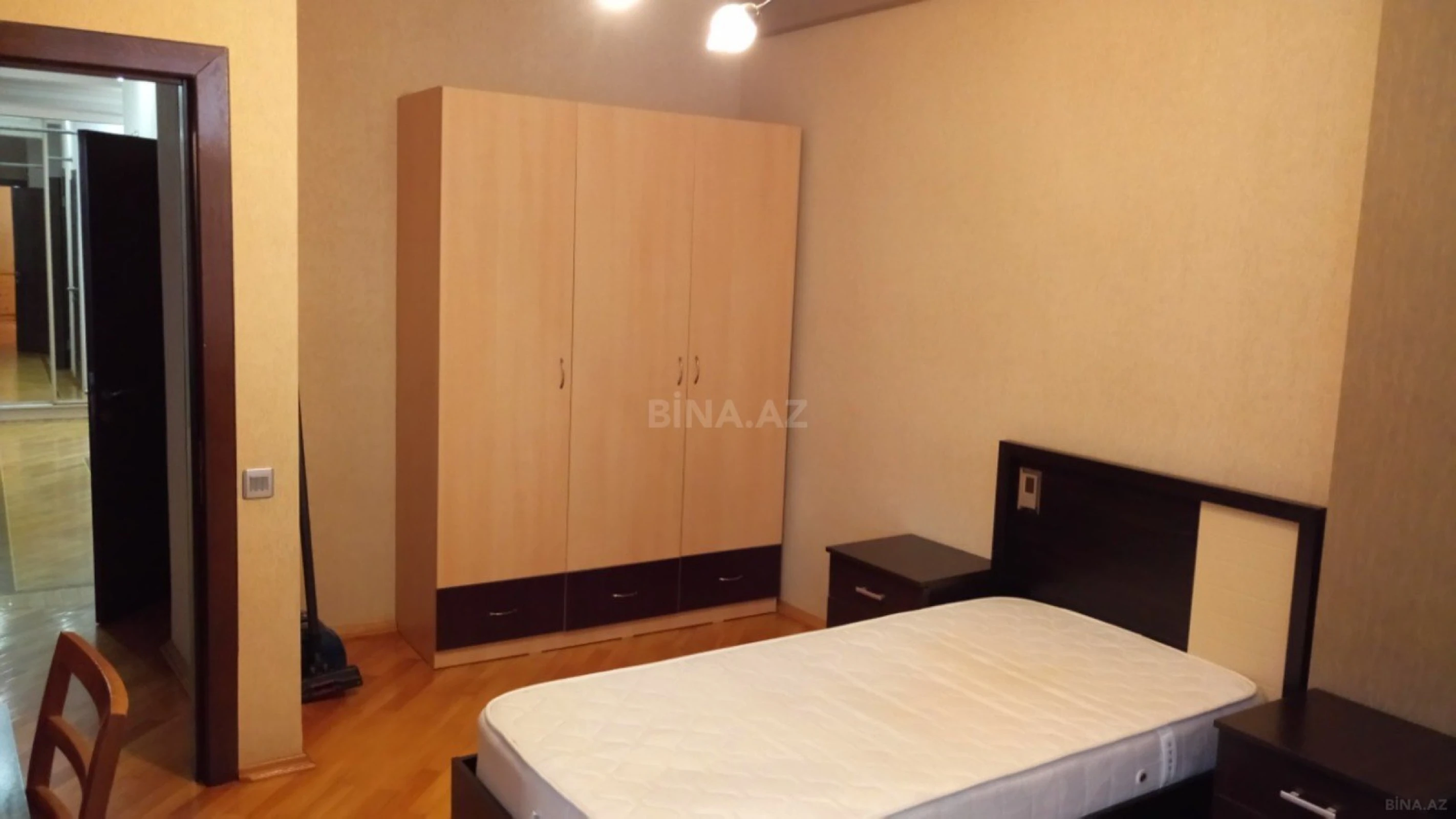 Kirayə verilir 3 otaqlı mənzil 105 m²