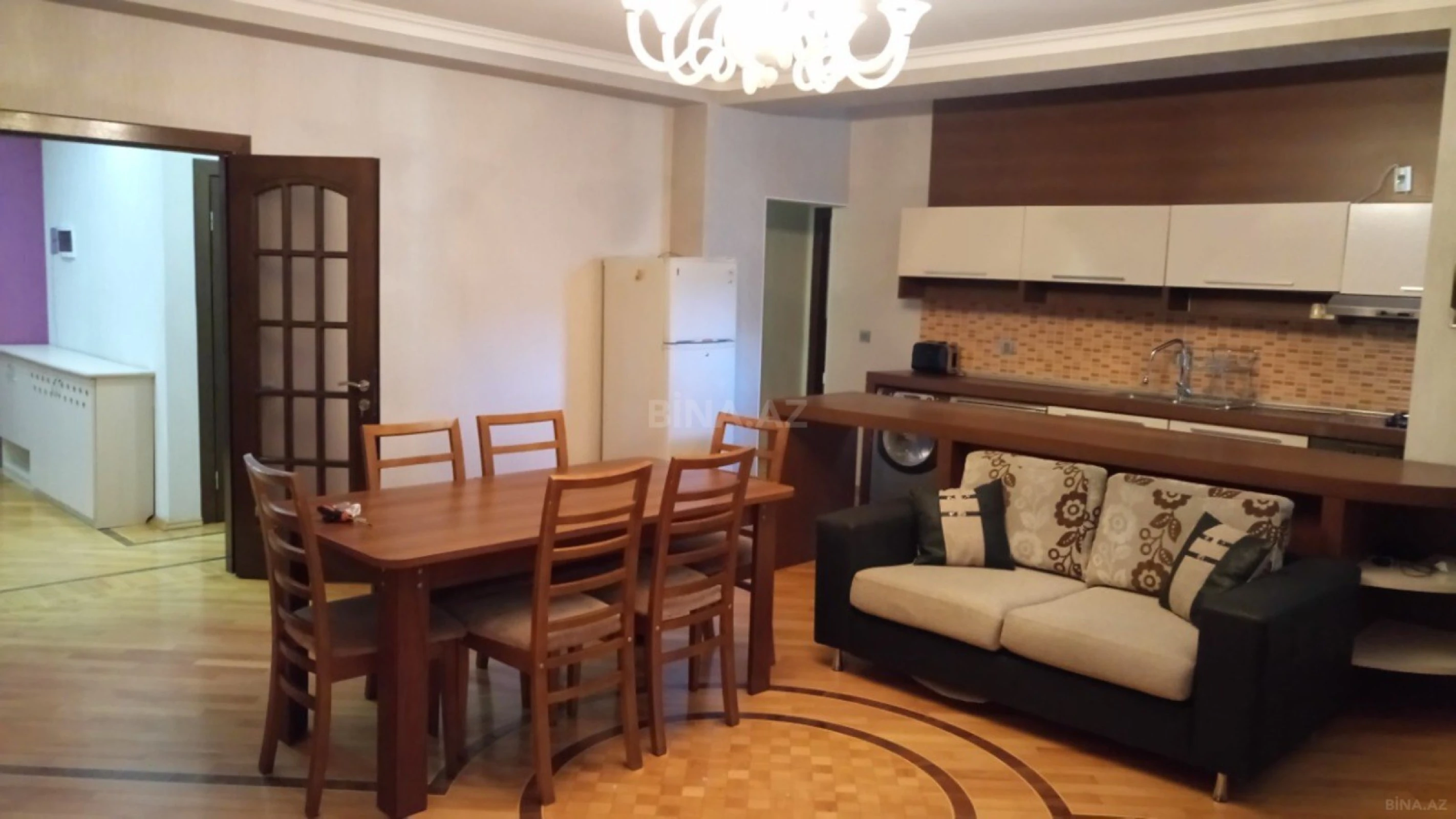 Kirayə verilir 3 otaqlı mənzil 105 m²
