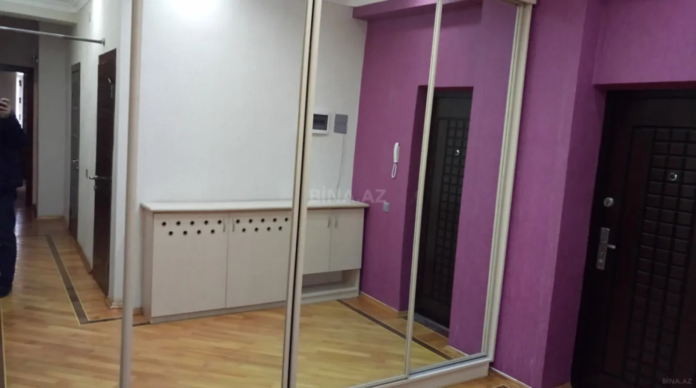 Kirayə verilir 3 otaqlı mənzil 105 m²