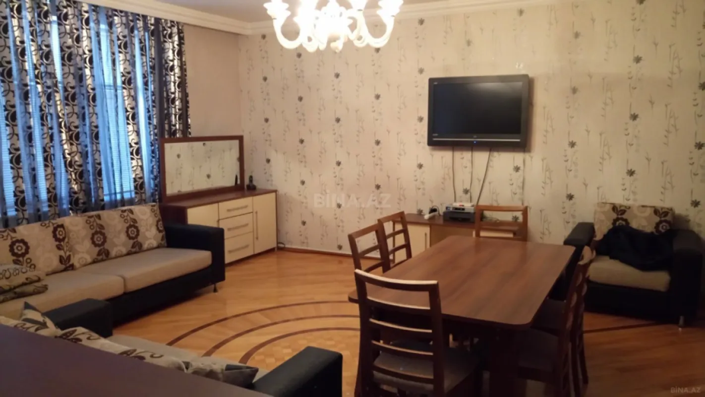 Kirayə verilir 3 otaqlı mənzil 105 m²