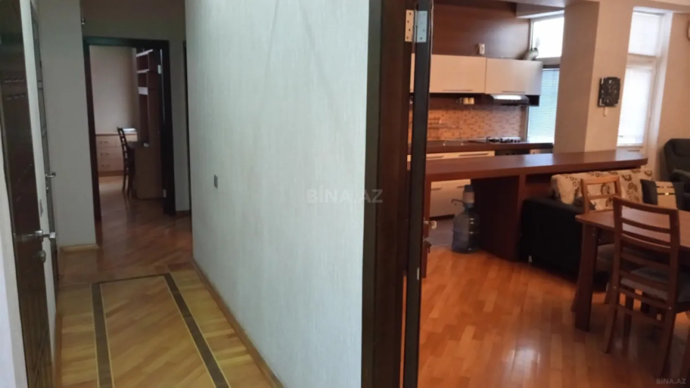 Kirayə verilir 3 otaqlı mənzil 105 m²
