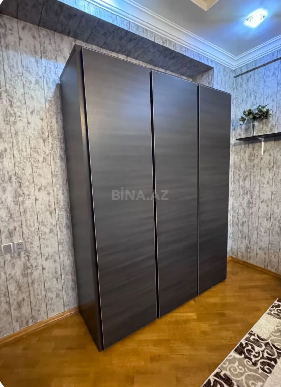 Kirayə verilir 3 otaqlı mənzil 140 m²