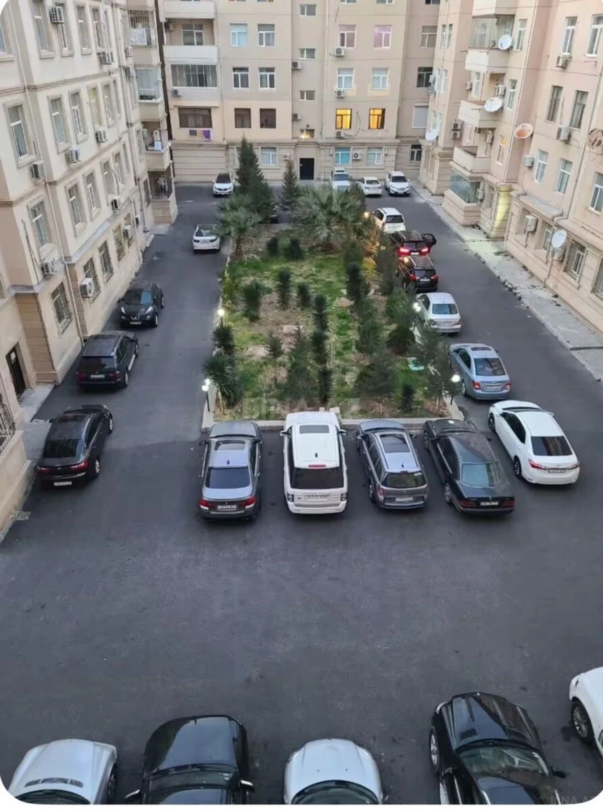 Kirayə verilir 3 otaqlı mənzil 140 m²