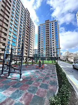 Satılır 4 otaqlı mənzil 145 m² — Bakı, İnşaatçılar 4 otaq 145.00 m²