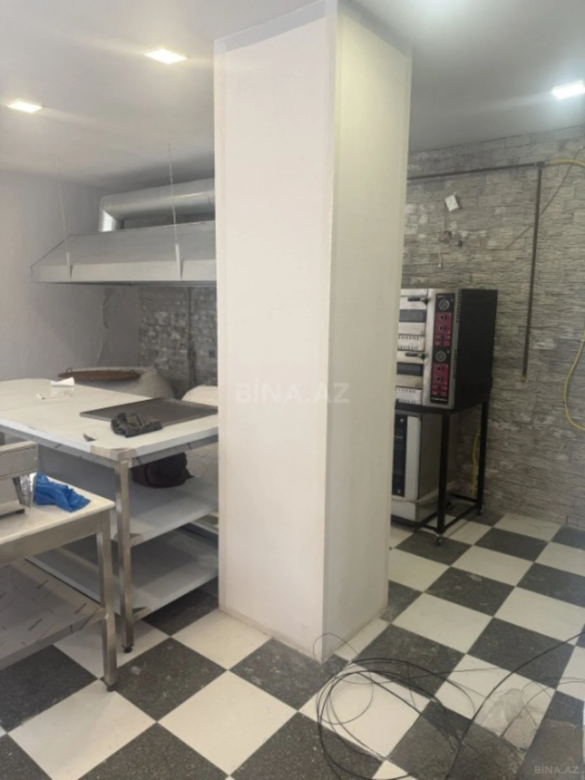 Kirayə verilir obyekt 75 m²