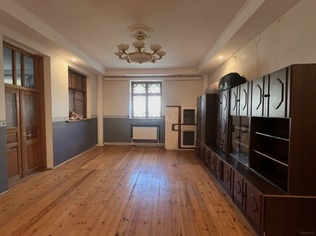 Kirayə verilir 4 otaqlı həyət evi 450 m²