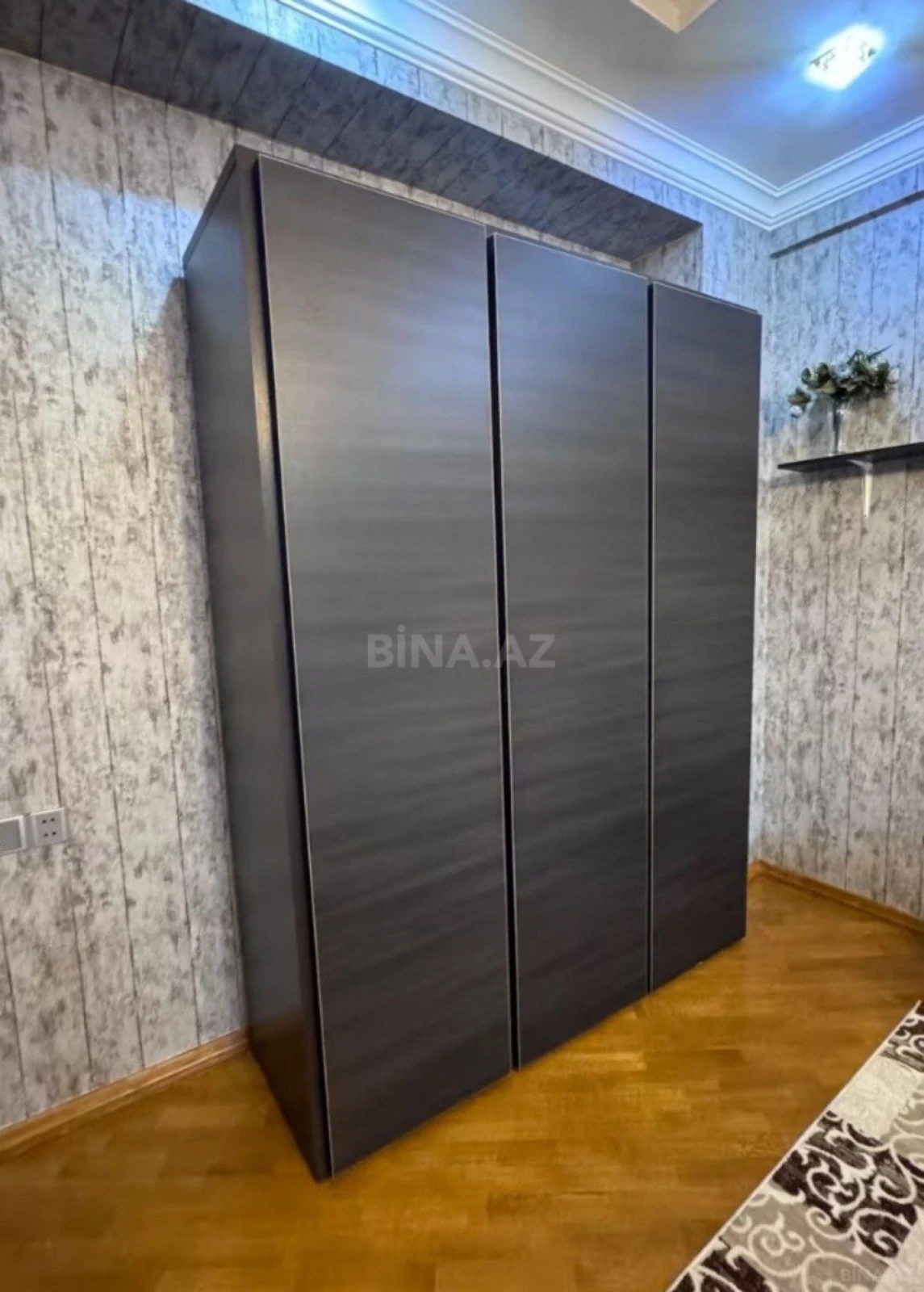 Kirayə verilir 3 otaqlı mənzil 138 m²