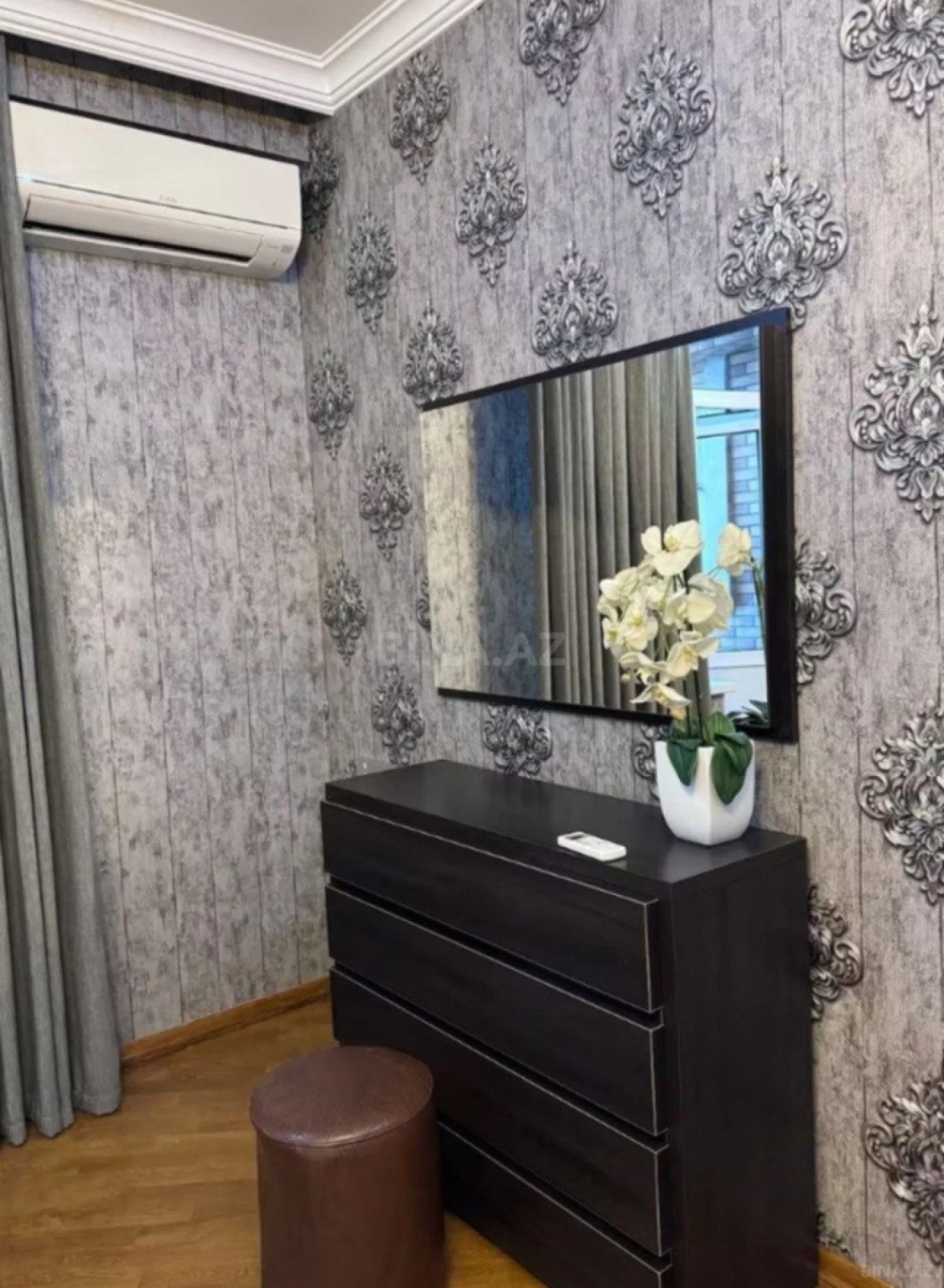 Kirayə verilir 3 otaqlı mənzil 138 m²