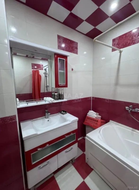 Kirayə verilir 3 otaqlı mənzil 138 m²