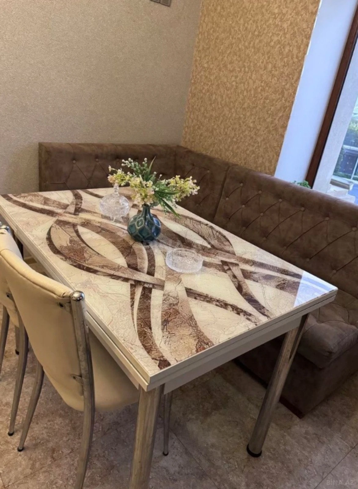 Kirayə verilir 3 otaqlı mənzil 138 m²