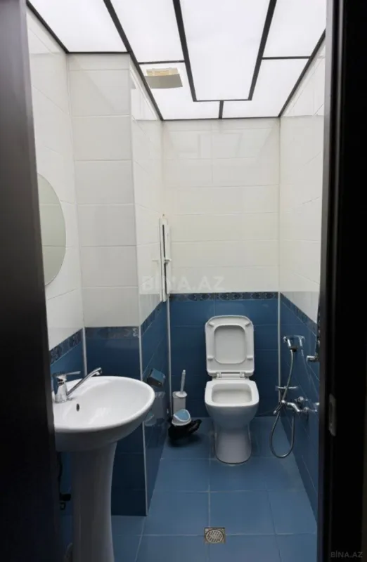 Kirayə verilir 3 otaqlı mənzil 138 m²