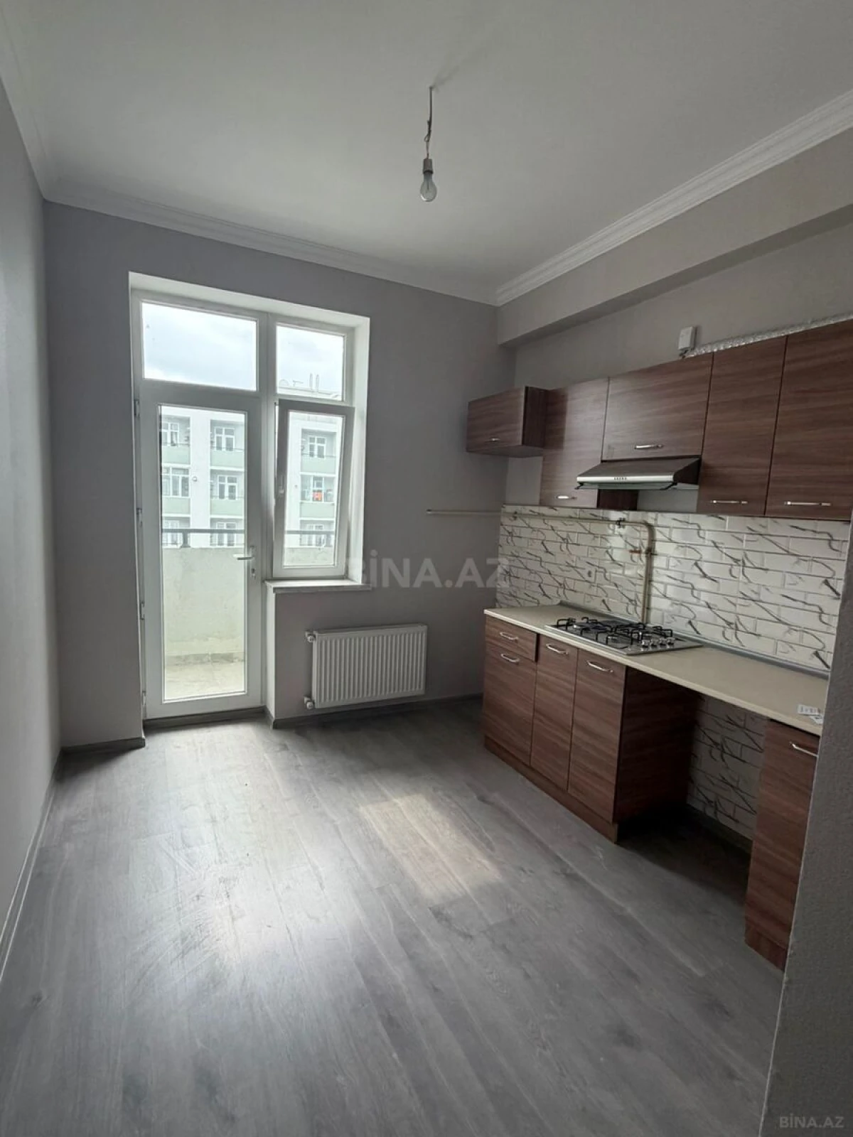 Satılır 4 otaqlı mənzil 100 m²