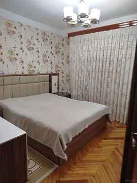 Kirayə verilir 2 otaqlı mənzil 50 m²