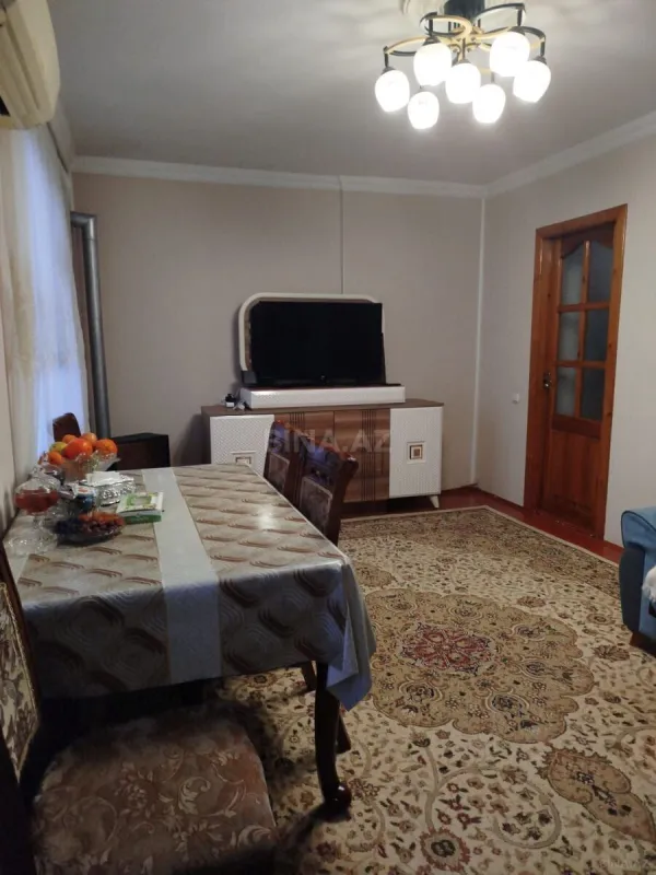 Kirayə verilir 2 otaqlı mənzil 50 m²