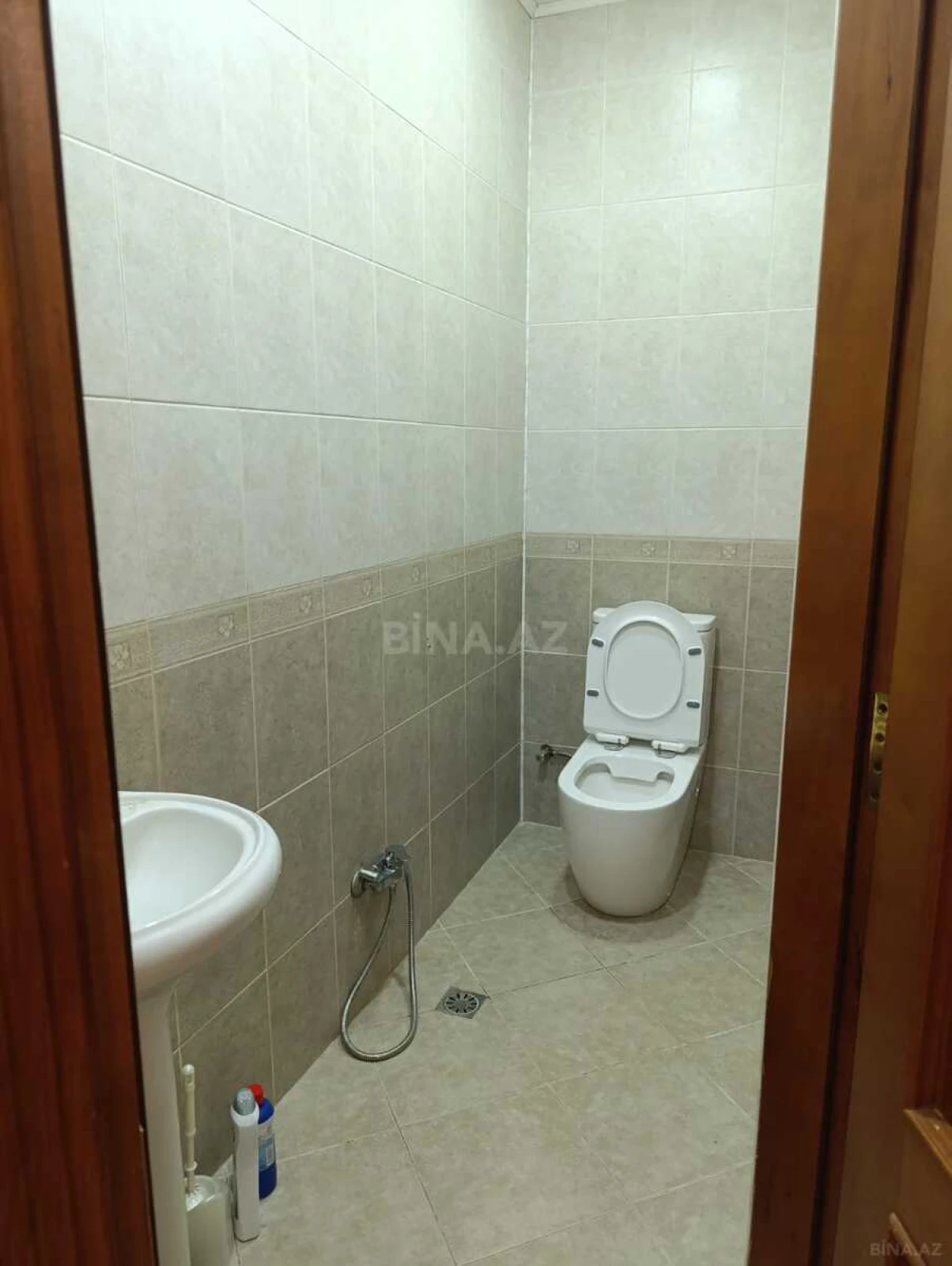 Kirayə verilir 3 otaqlı mənzil 140 m²
