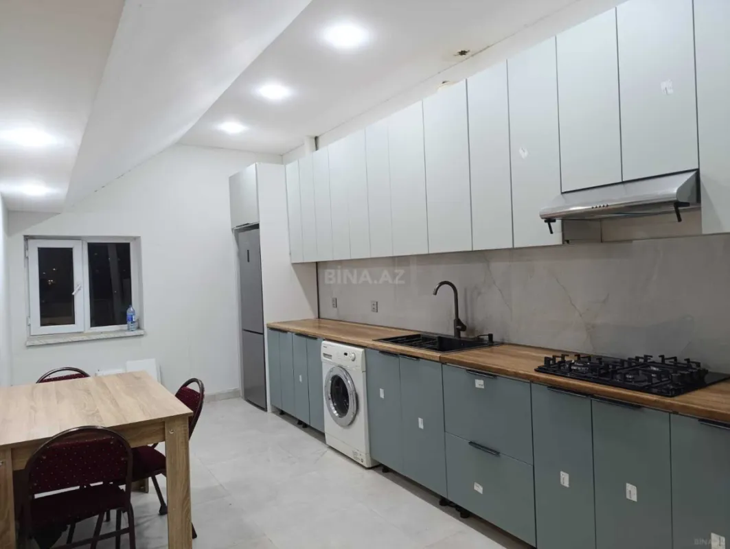 Kirayə verilir 3 otaqlı mənzil 140 m²