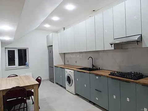 Kirayə verilir 3 otaqlı mənzil 140 m²