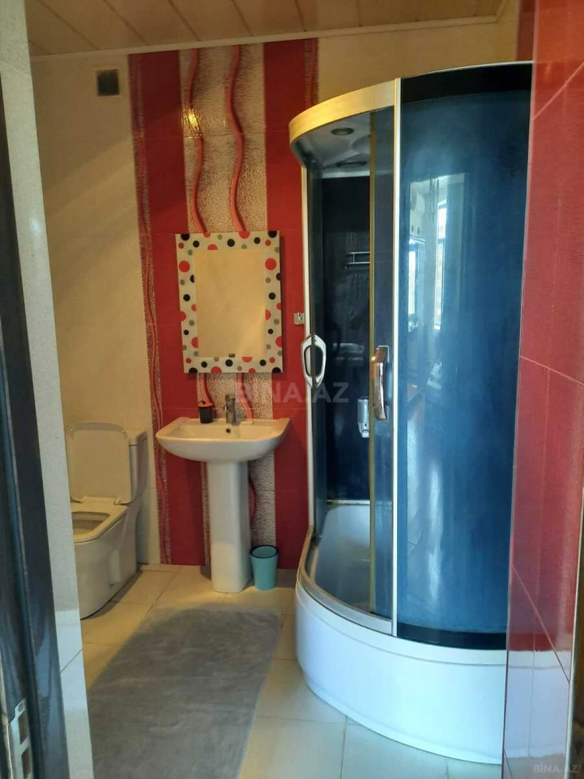 Kirayə verilir 4 otaqlı mənzil 192 m²