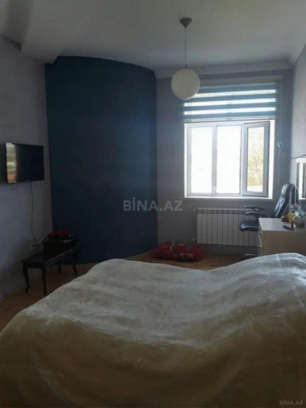 Kirayə verilir 6 otaqlı həyət evi 300 m²