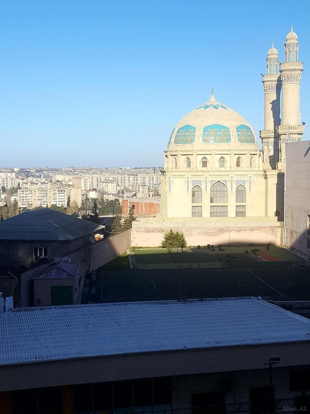 Kirayə verilir 2 otaqlı mənzil 92 m²