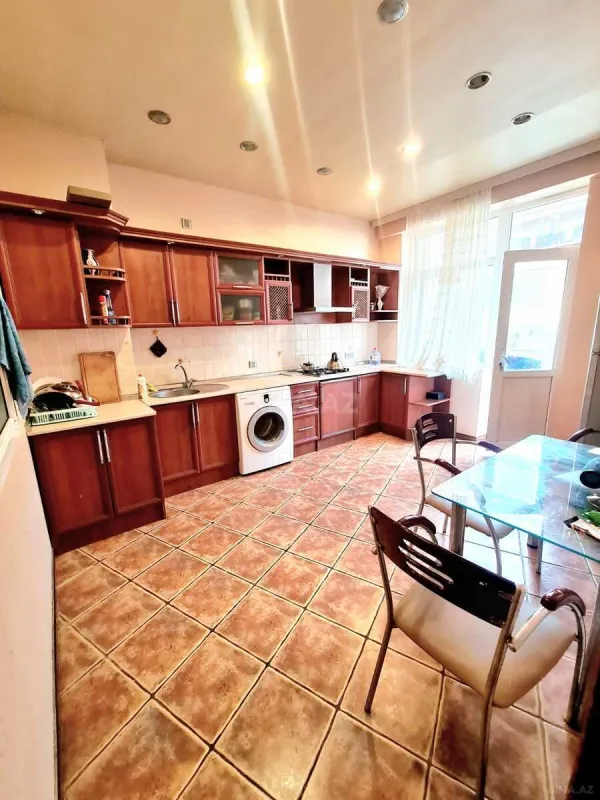 Satılır 3 otaqlı mənzil 90 m²