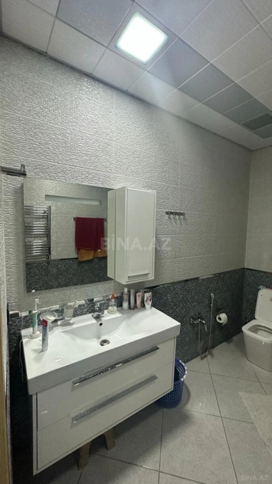 Kirayə verilir 4 otaqlı mənzil 215 m²