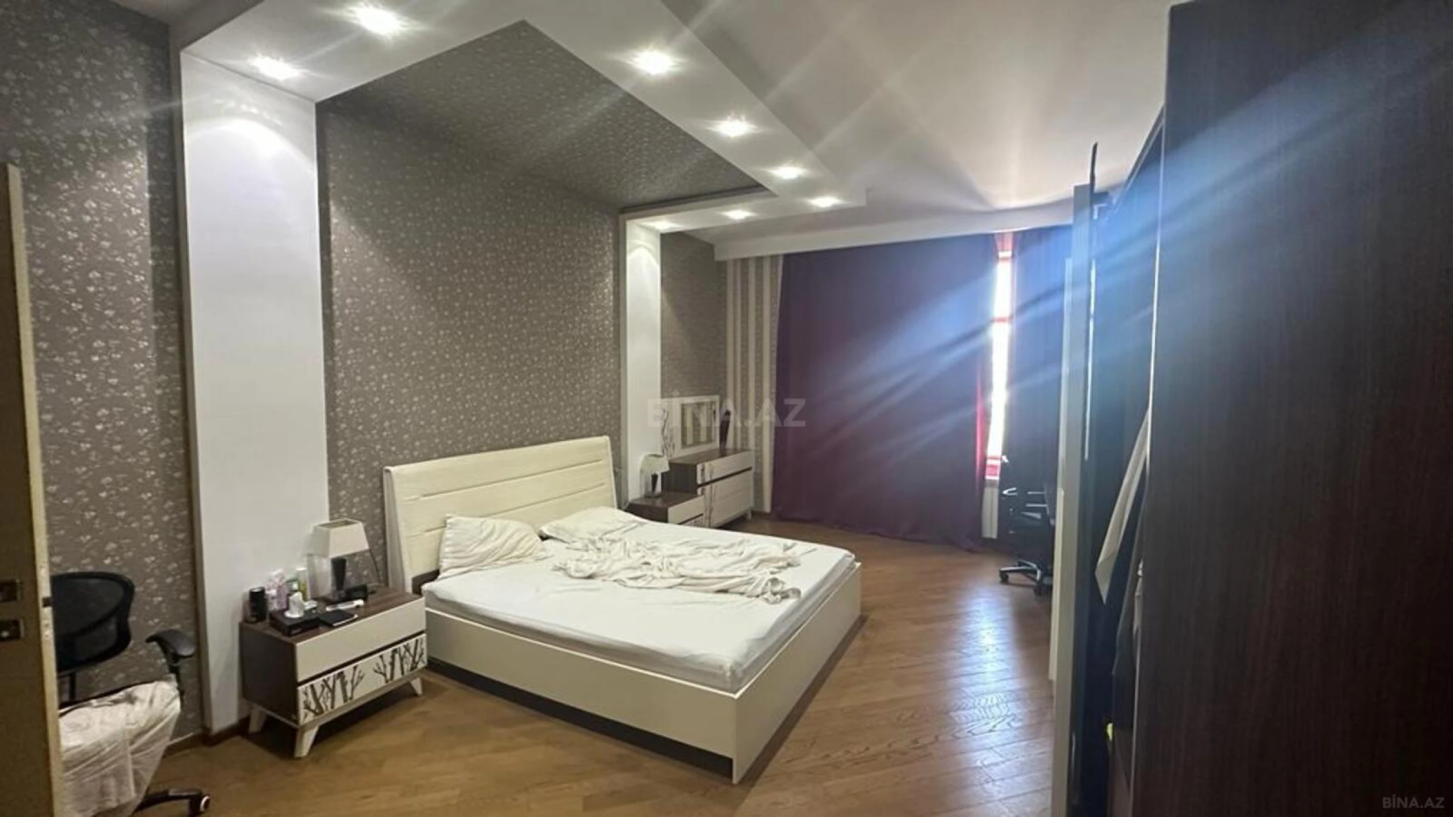 Kirayə verilir 4 otaqlı mənzil 215 m²