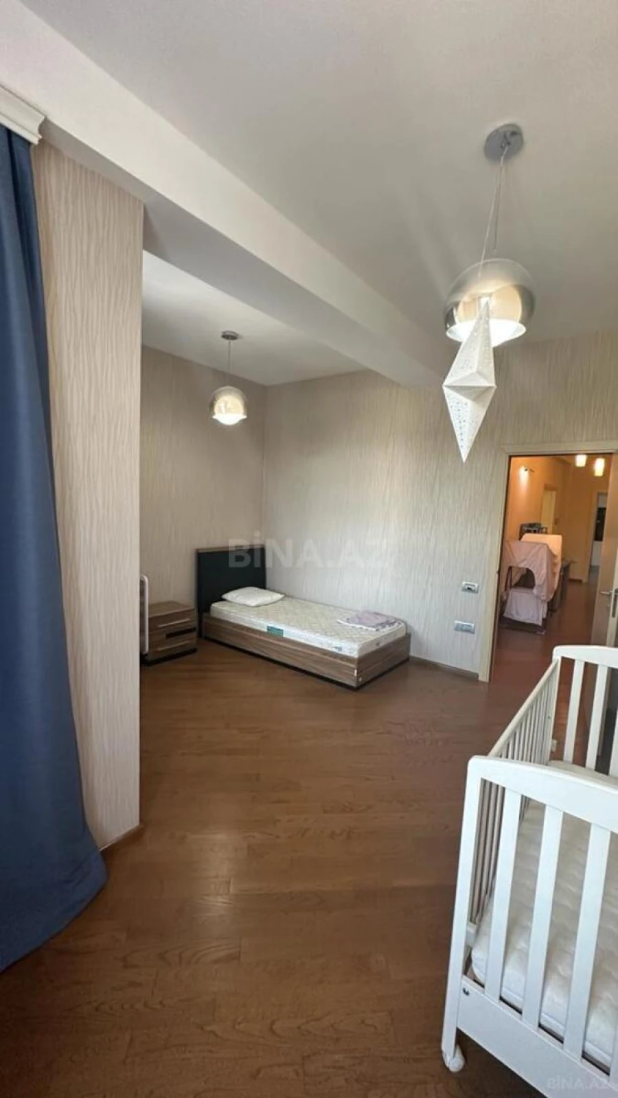 Kirayə verilir 4 otaqlı mənzil 215 m²