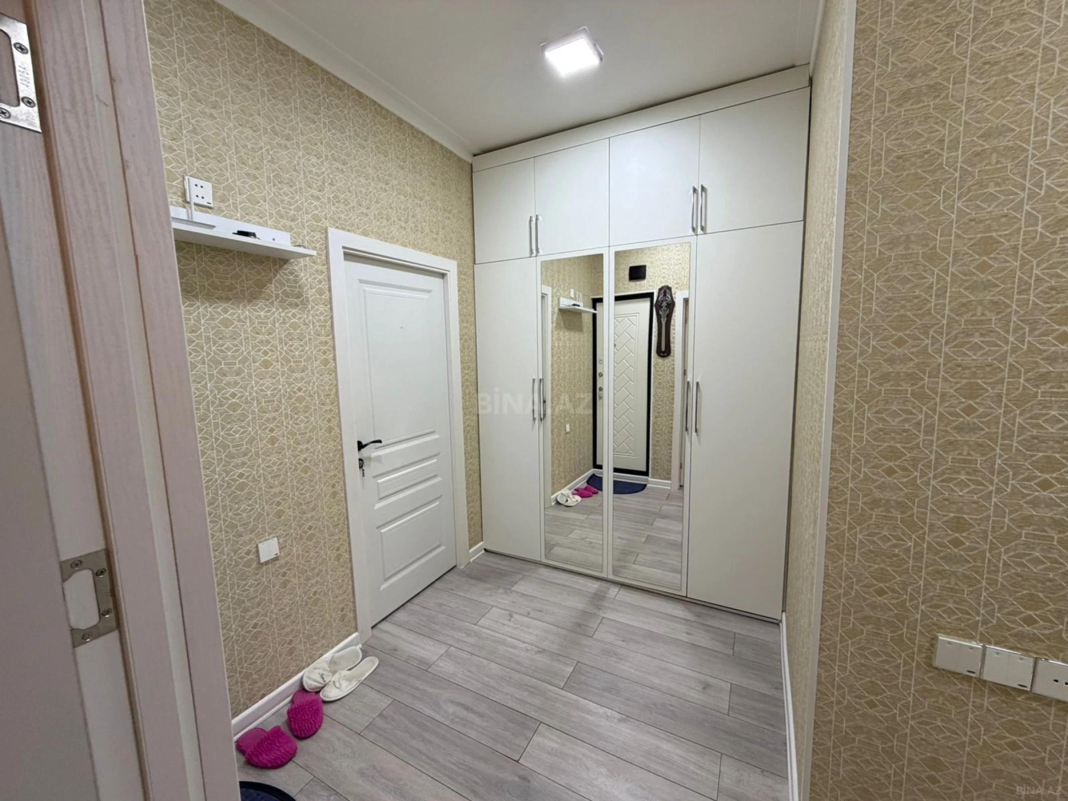 Satılır 2 otaqlı mənzil 65 m²