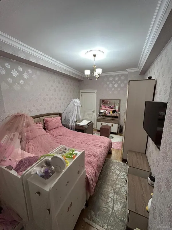 Satılır 2 otaqlı mənzil 80 m²