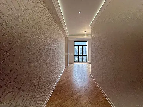 Satılır 3 otaqlı mənzil 151 m²
