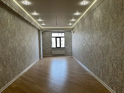 Satılır 3 otaqlı mənzil 151 m²
