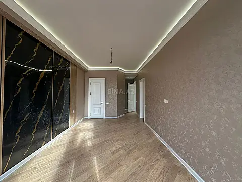 Satılır 3 otaqlı mənzil 151 m²