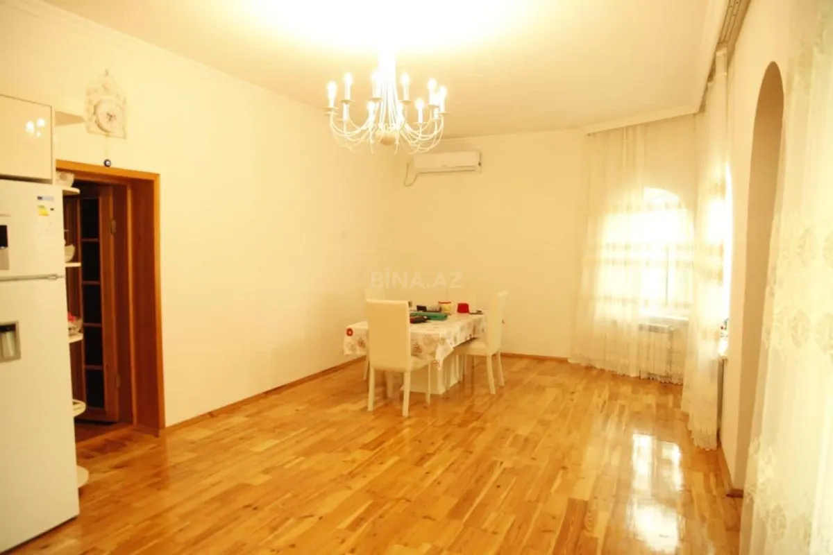 Satılır 4 otaqlı həyət evi 162 m²