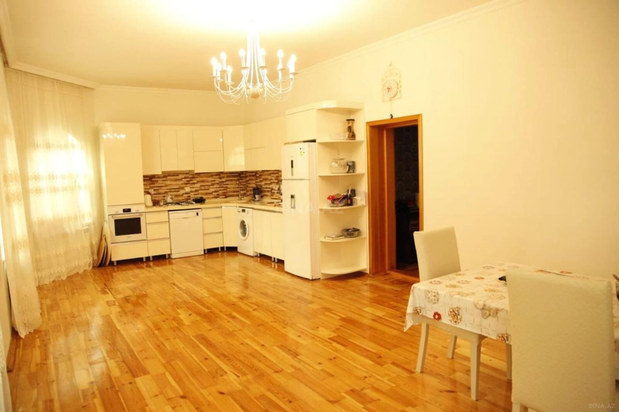 Satılır 4 otaqlı həyət evi 162 m²