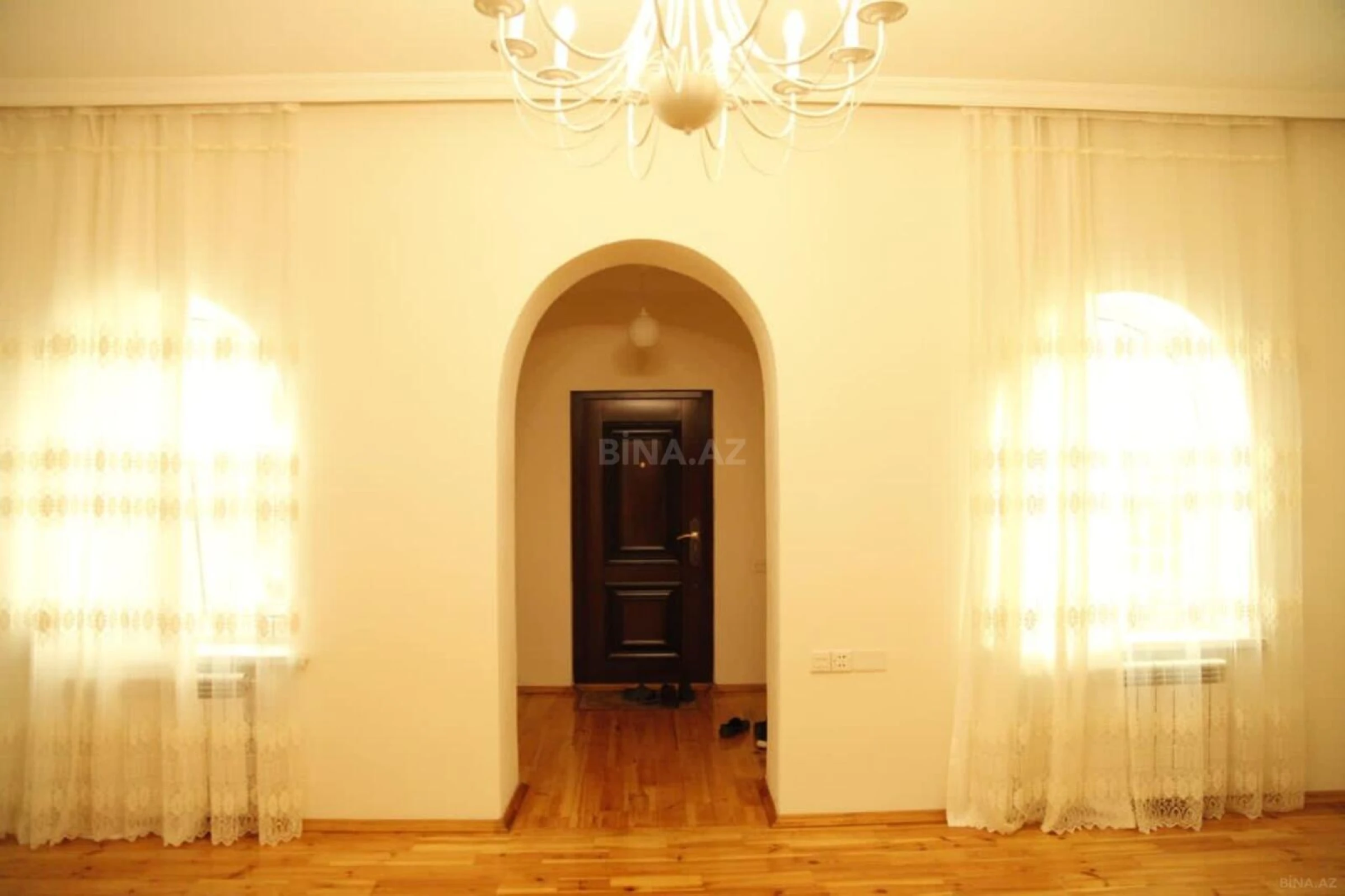 Satılır 4 otaqlı həyət evi 162 m²
