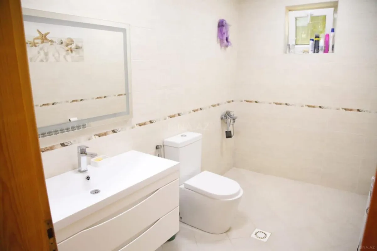 Satılır 4 otaqlı həyət evi 162 m²