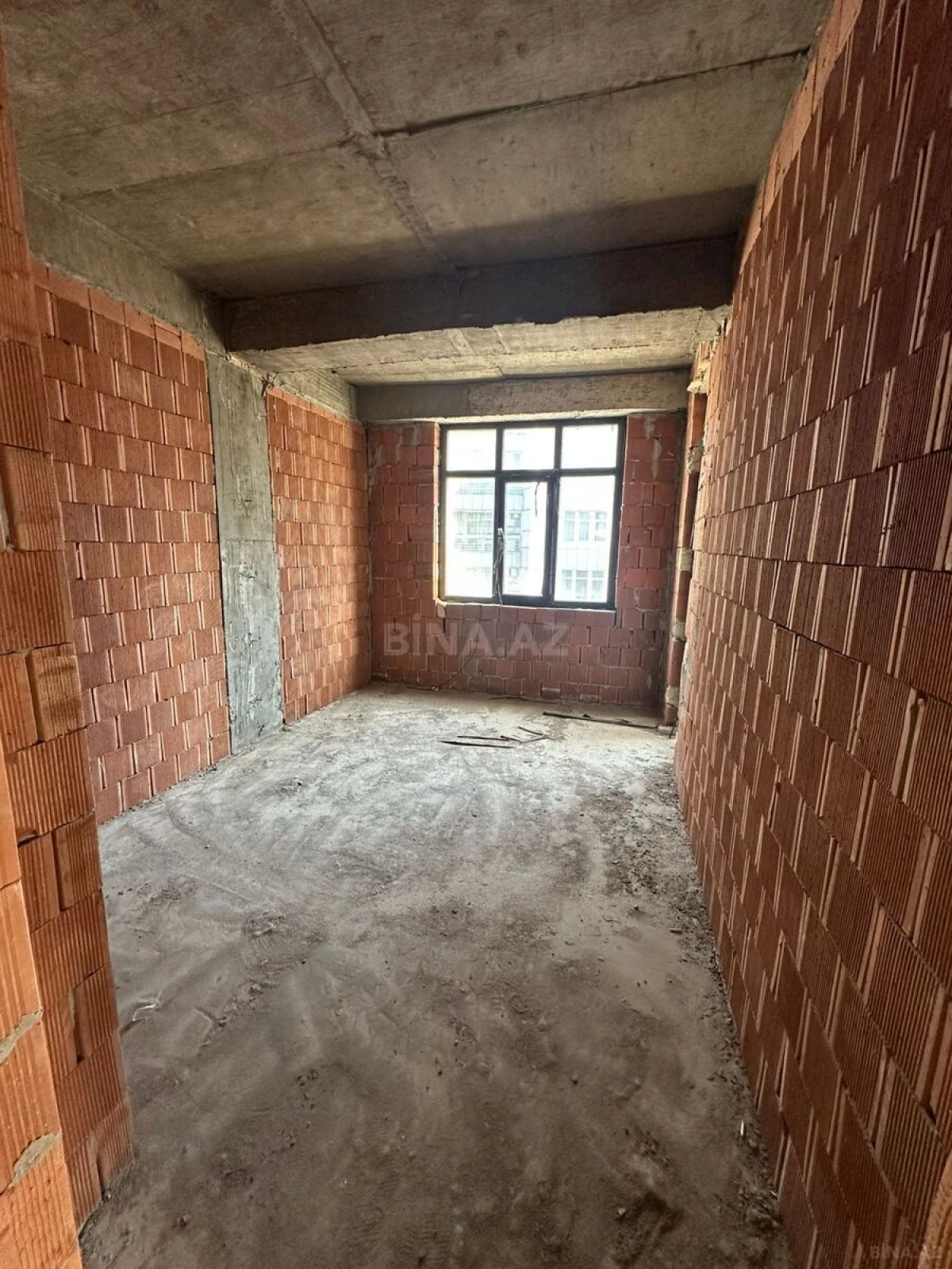Satılır 3 otaqlı mənzil 101 m²