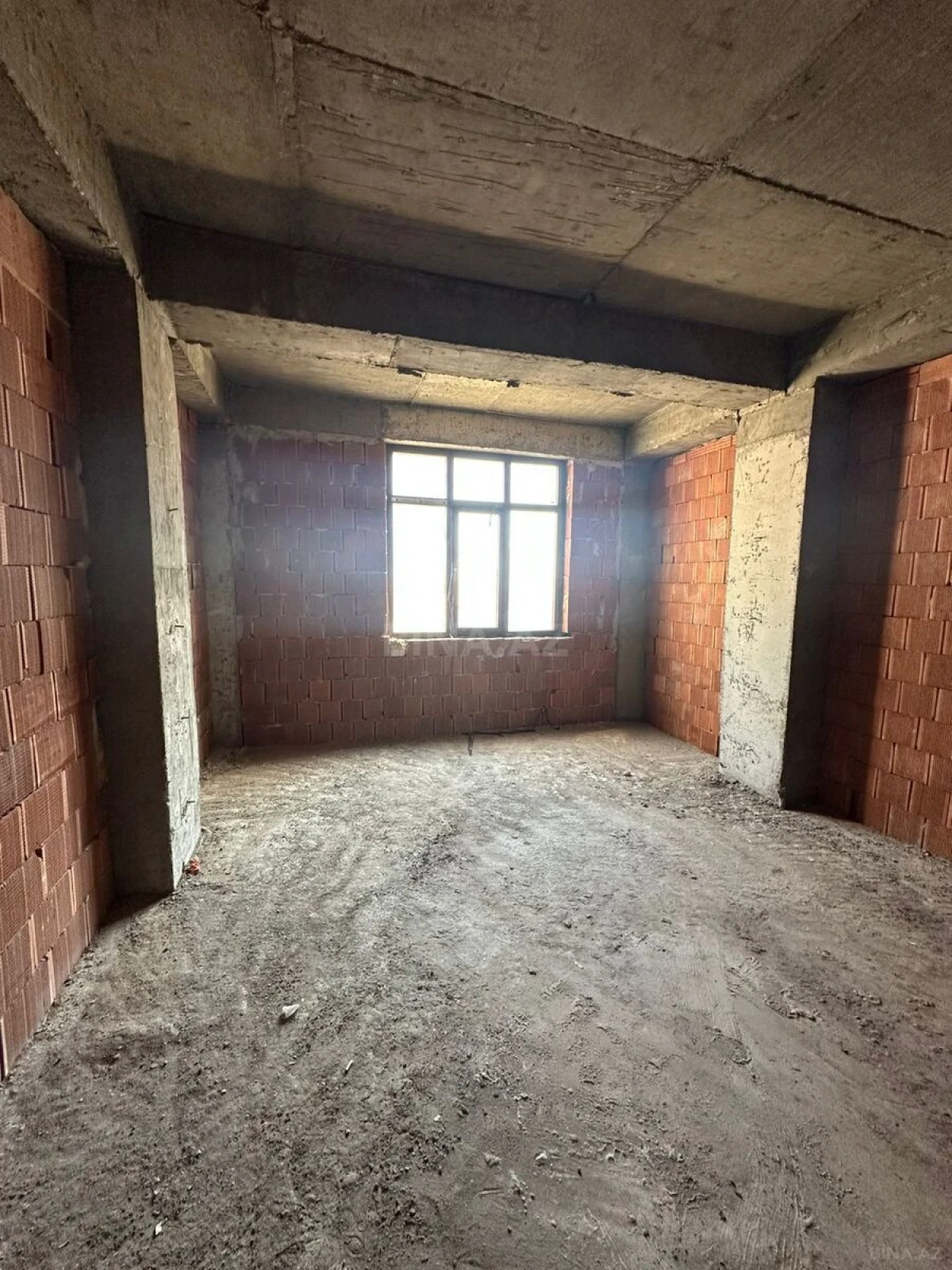 Satılır 3 otaqlı mənzil 101 m²
