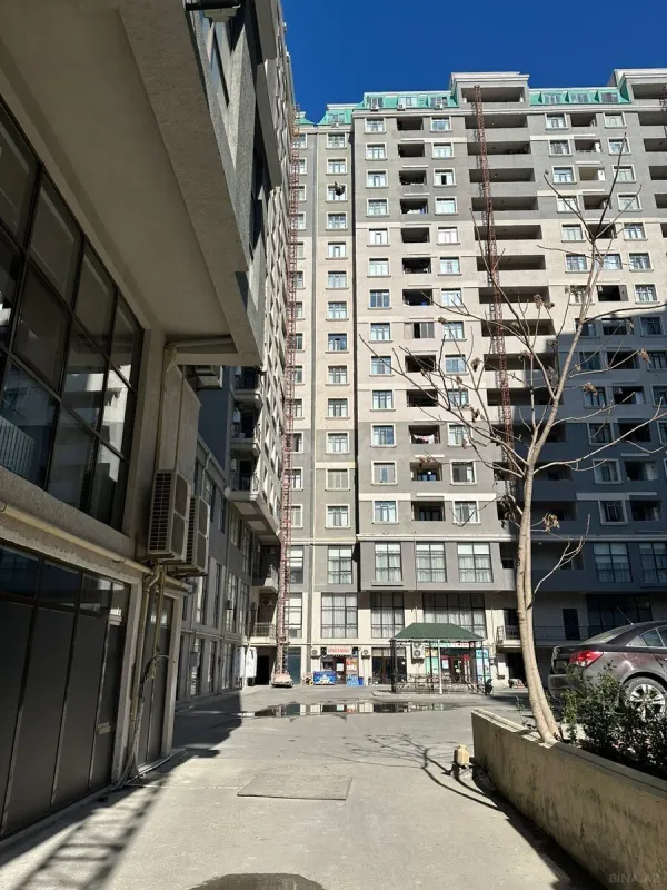 Satılır 3 otaqlı mənzil 101 m²