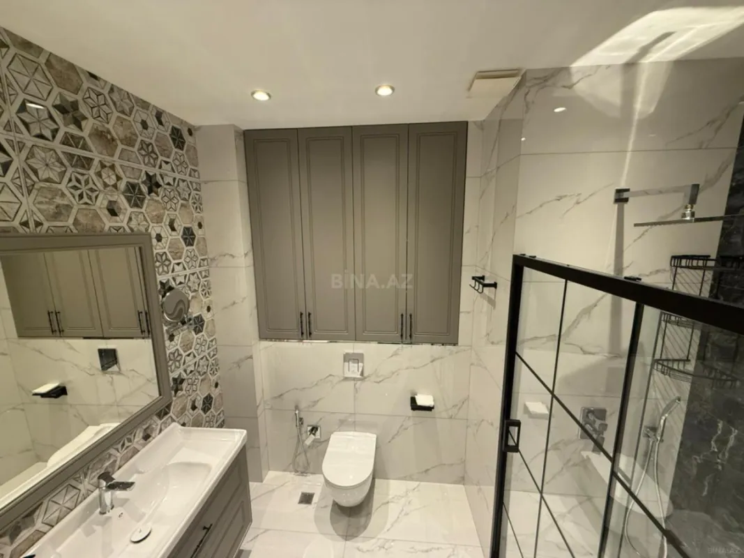Kirayə verilir 3 otaqlı mənzil 130 m²