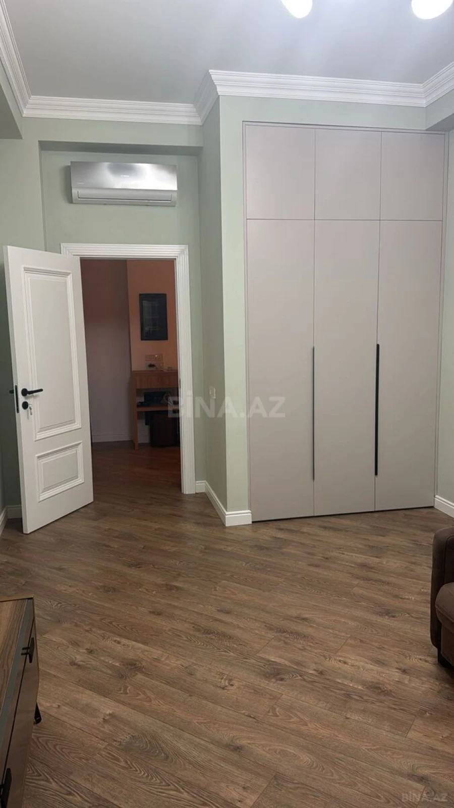 Kirayə verilir 3 otaqlı mənzil 130 m²