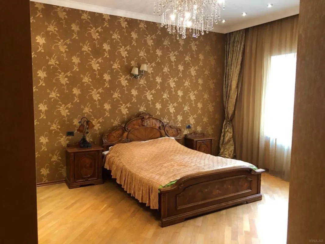 Kirayə verilir 4 otaqlı mənzil 150 m²