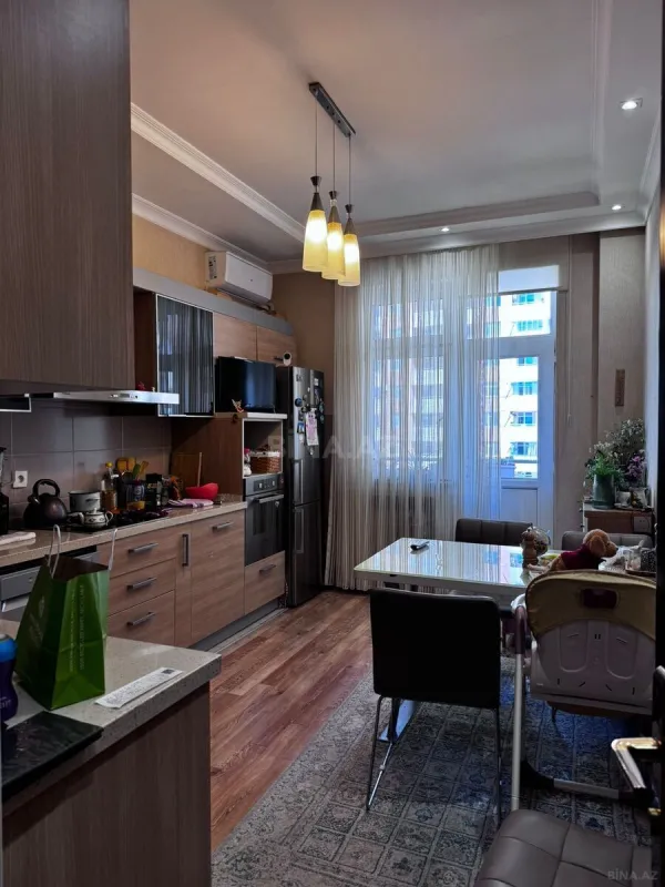 Satılır 3 otaqlı mənzil 110 m²