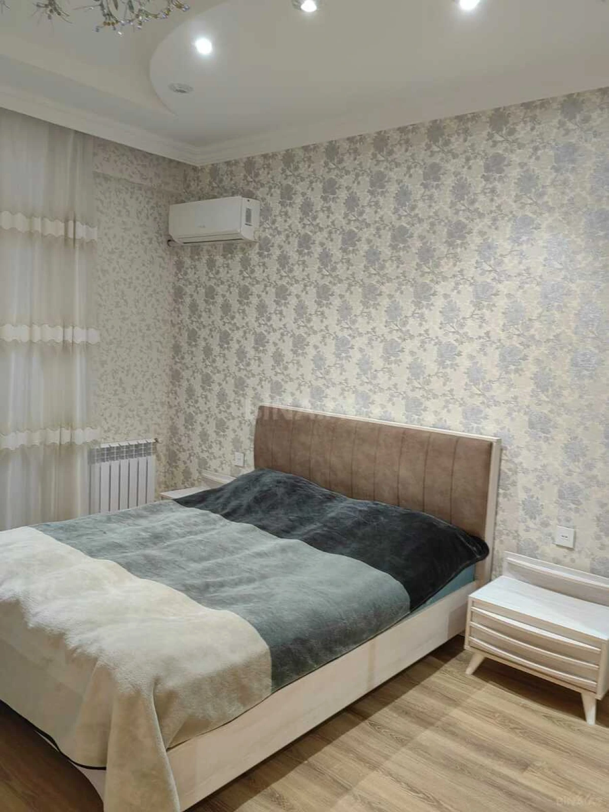 Kirayə verilir 2 otaqlı mənzil 60 m²